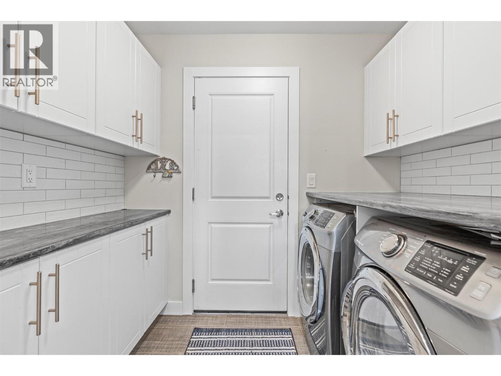  204 Vineyard Way, Vernon