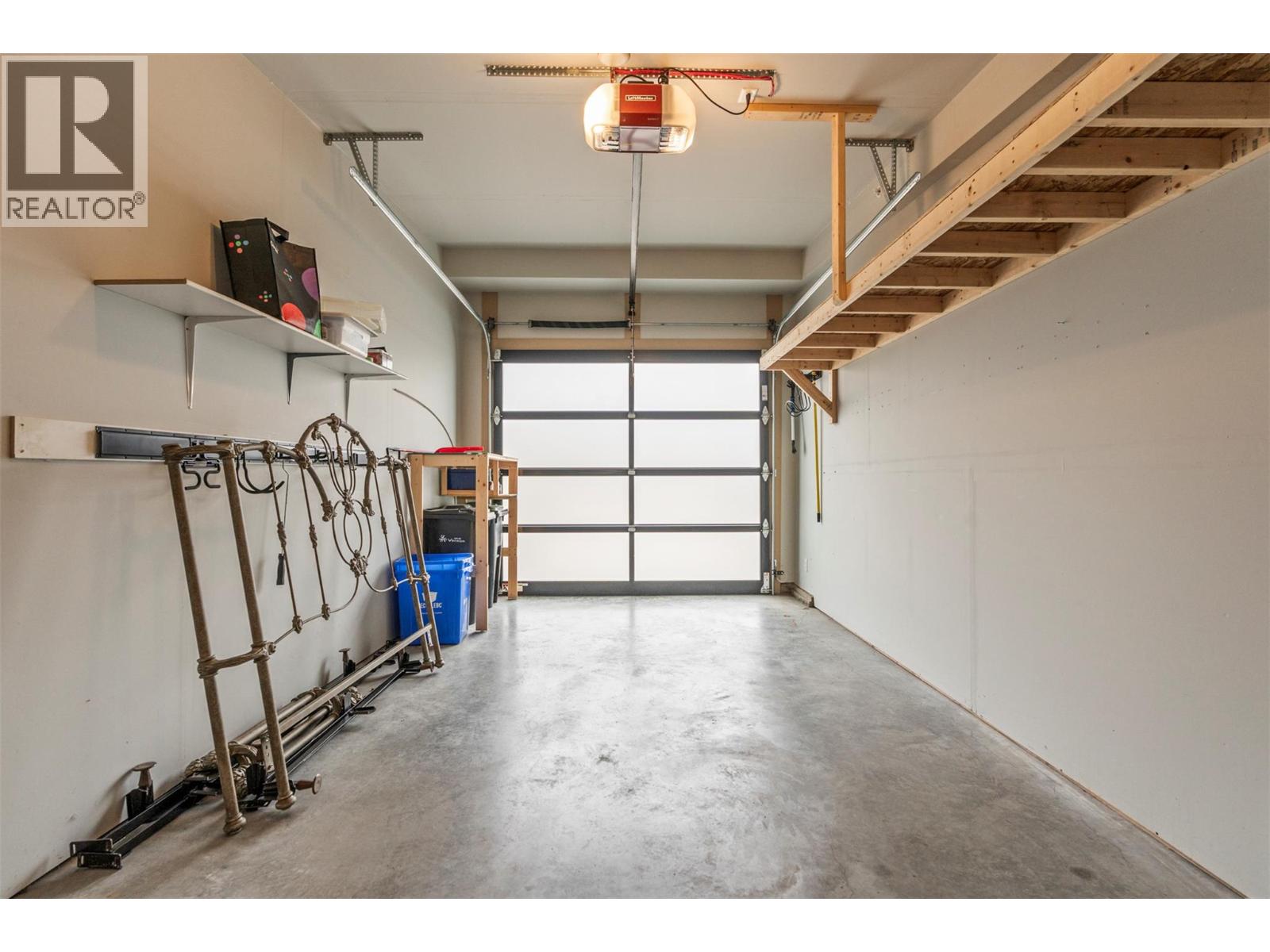  204 Vineyard Way, Vernon