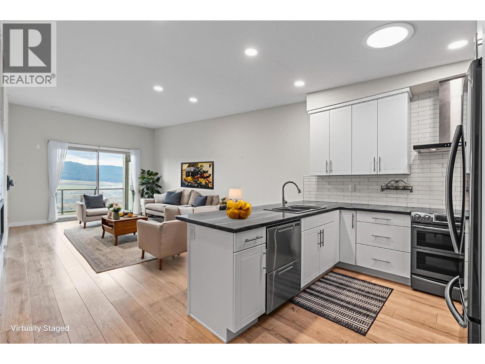  204 Vineyard Way, Vernon