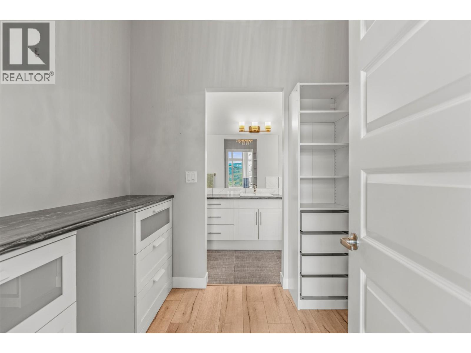  204 Vineyard Way, Vernon