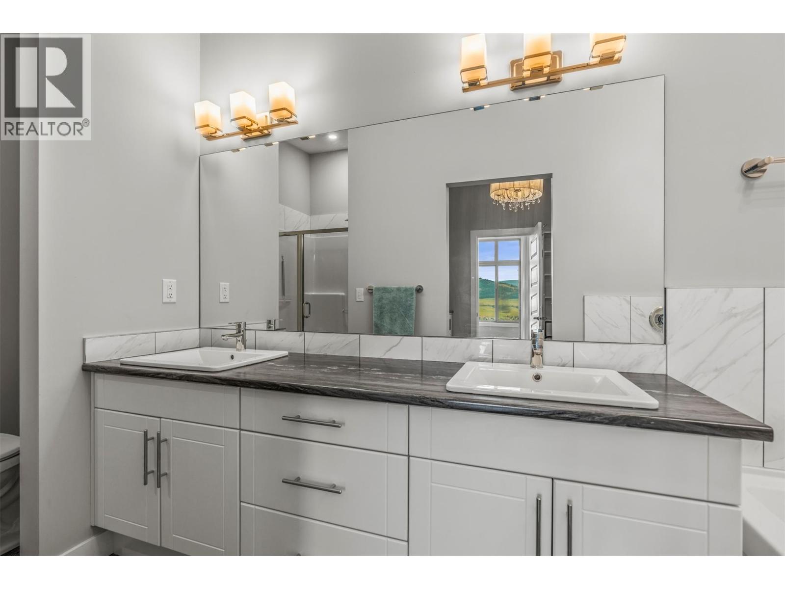  204 Vineyard Way, Vernon