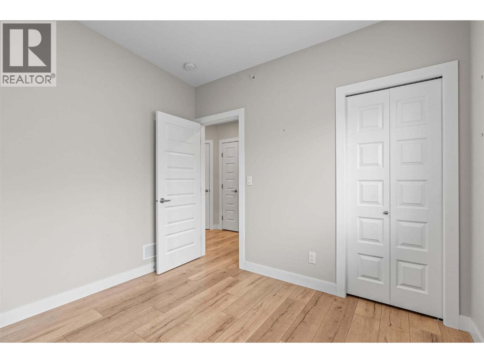  204 Vineyard Way, Vernon