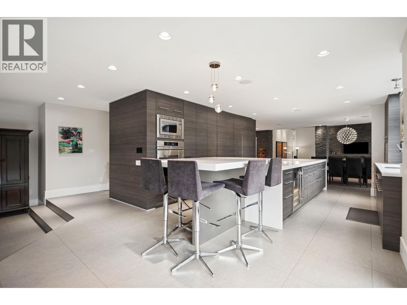 4828 NORTHWOOD PLACE, West Vancouver