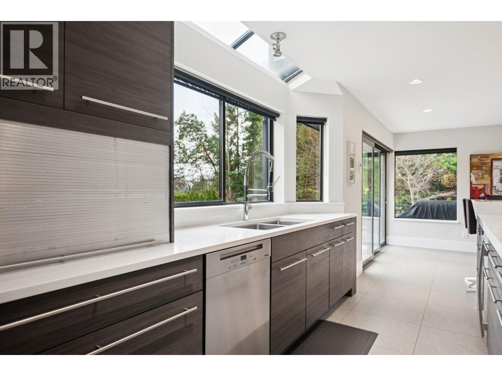 4828 NORTHWOOD PLACE, West Vancouver