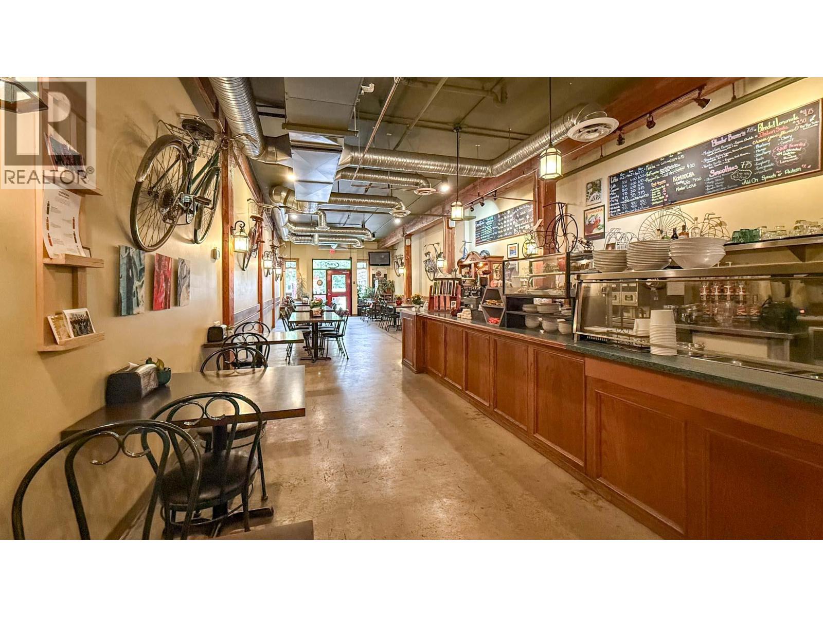 101 1357 Ellis Street, Kelowna