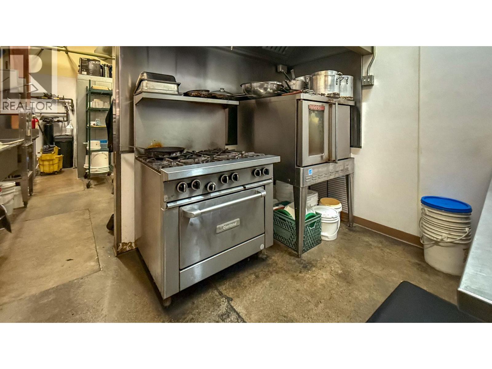 101 1357 Ellis Street, Kelowna