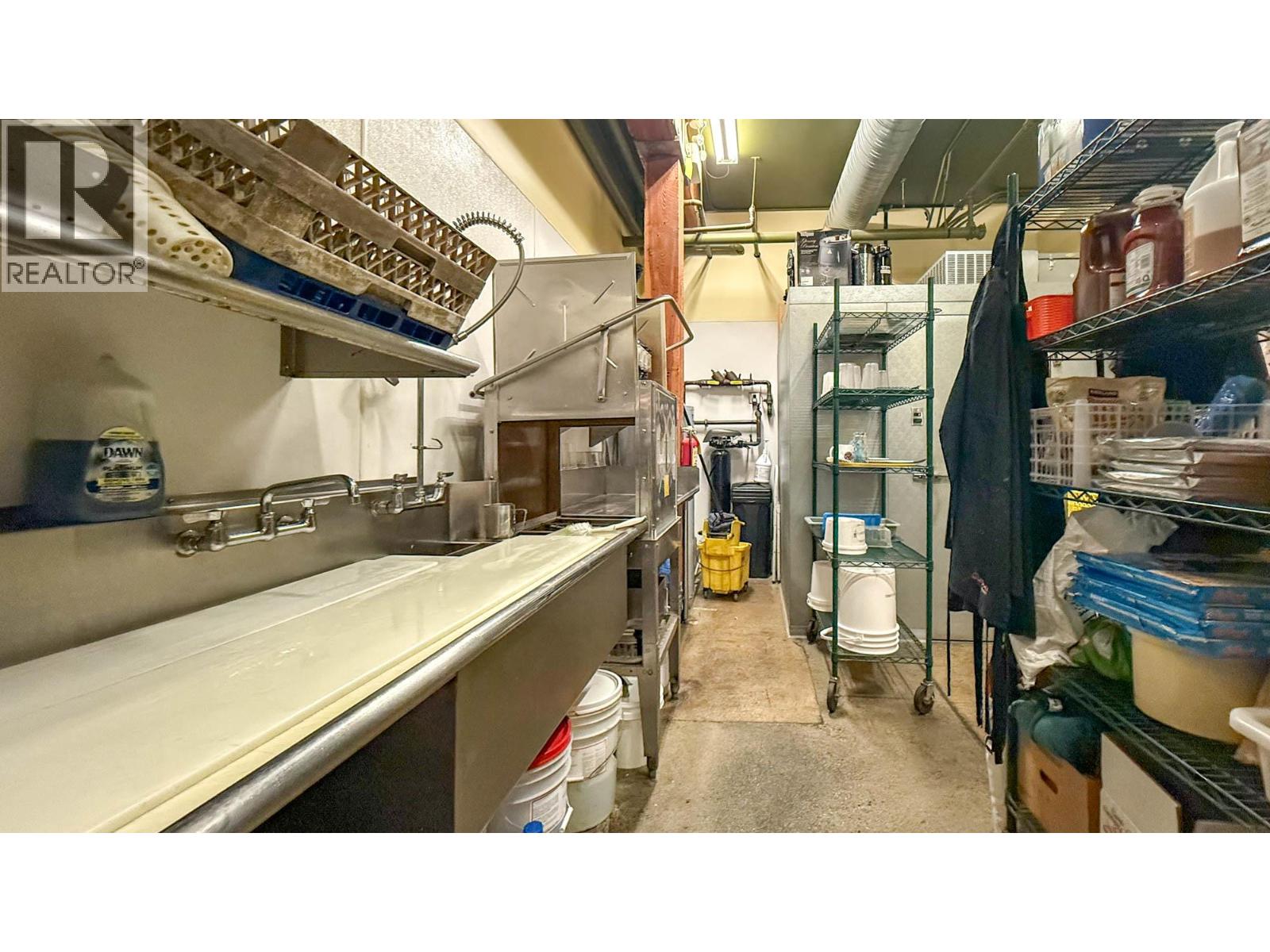 101 1357 Ellis Street, Kelowna