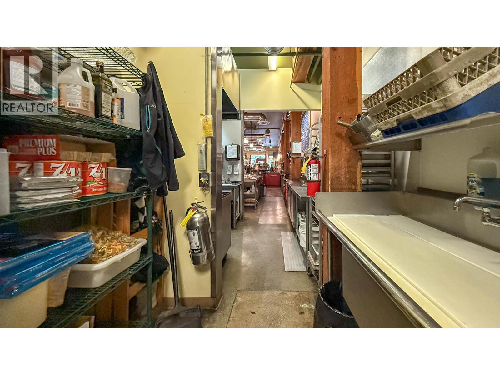 101 1357 Ellis Street, Kelowna