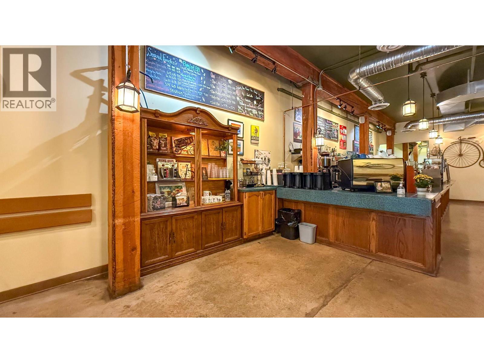 101 1357 Ellis Street, Kelowna