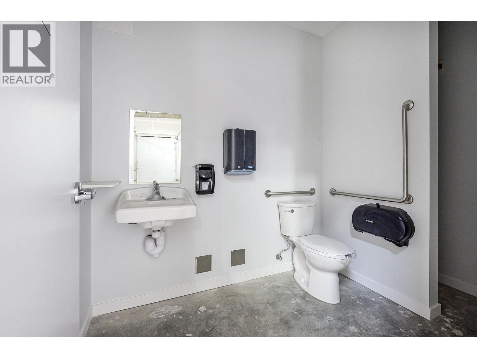 101 & 102 240 LARKSPUR Street, Kamloops