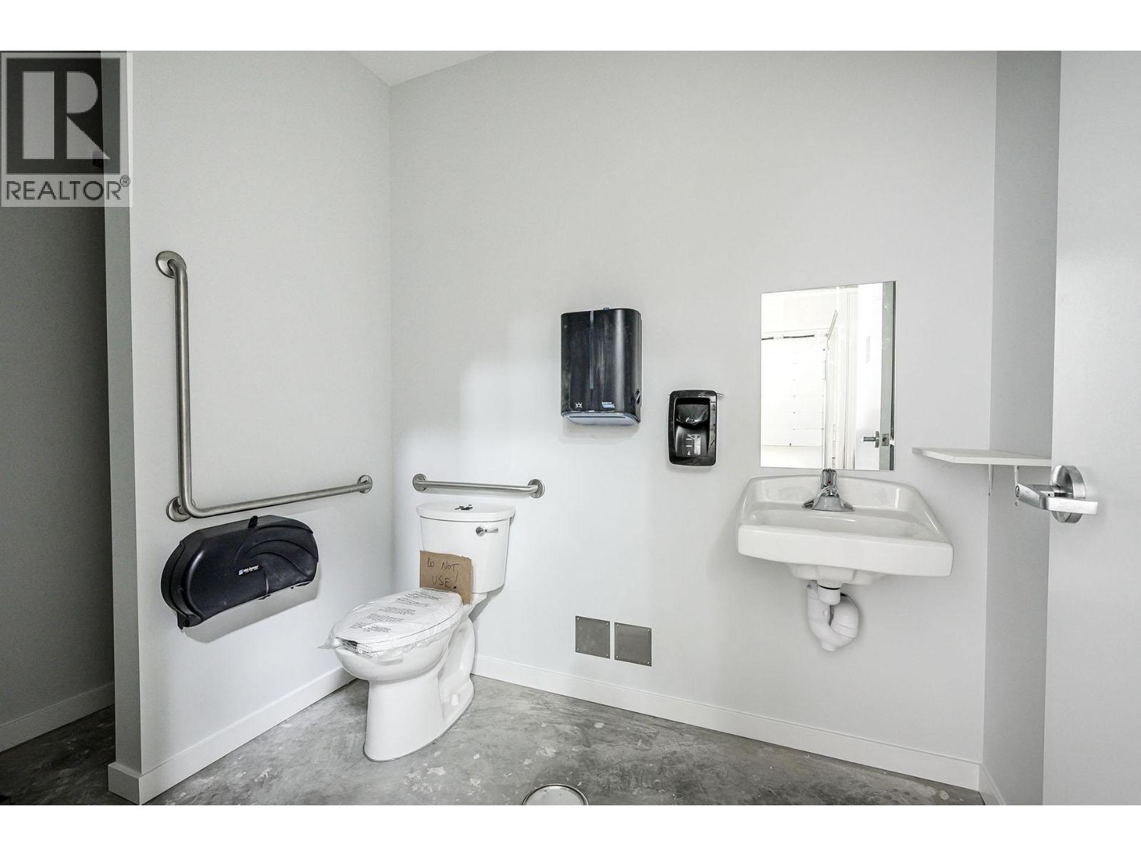 101 & 102 240 LARKSPUR Street, Kamloops