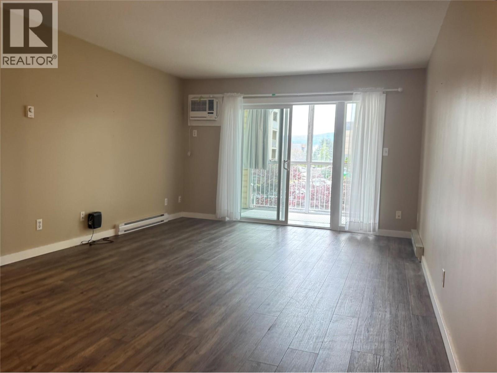 203 769 KLO Road, Kelowna