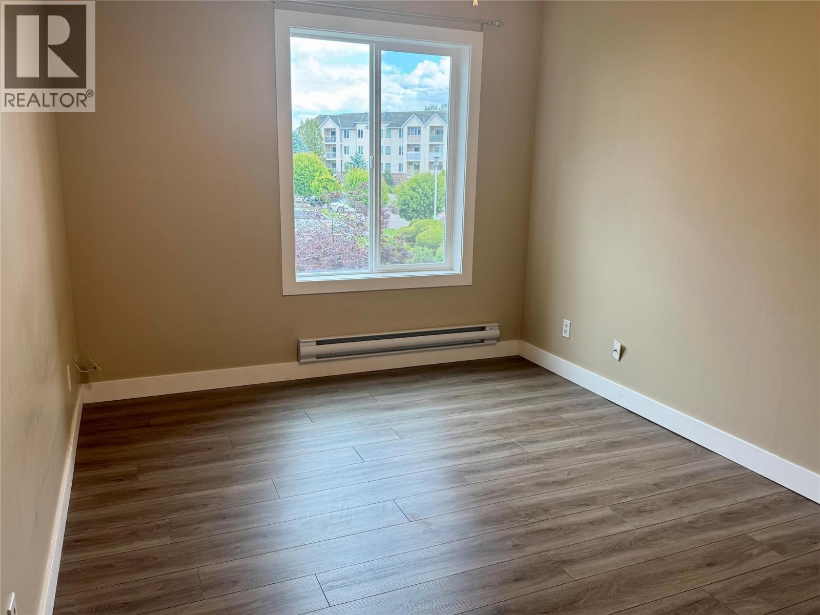 203 769 KLO Road, Kelowna