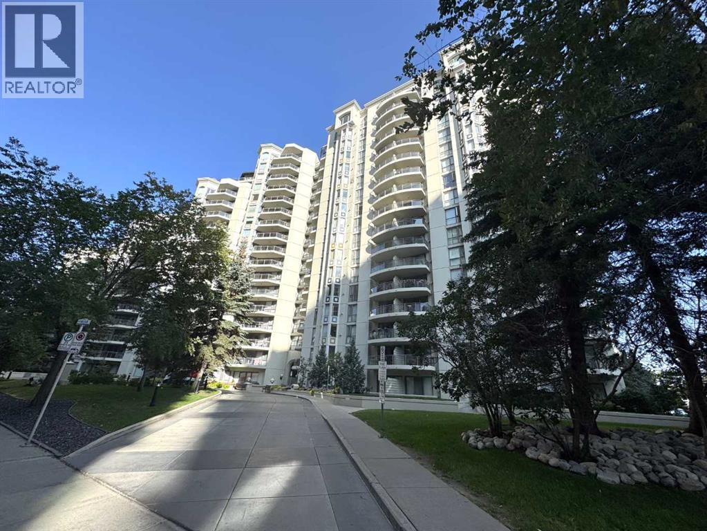 Single Family House for Sale in    Avenue SW Downtown West End Calgary 