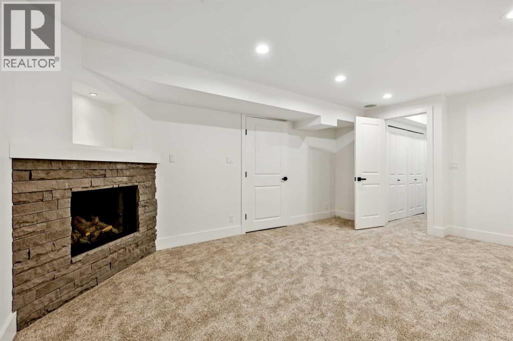 Single Family House for Sale in  Mckenzie Lake Point SE McKenzie Lake Calgary 