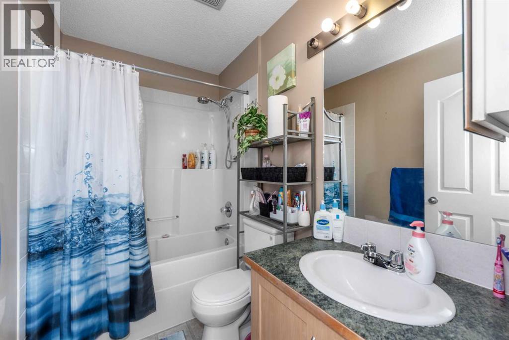 Single Family House for Sale in   Tarawood Lane NE Taradale Calgary 