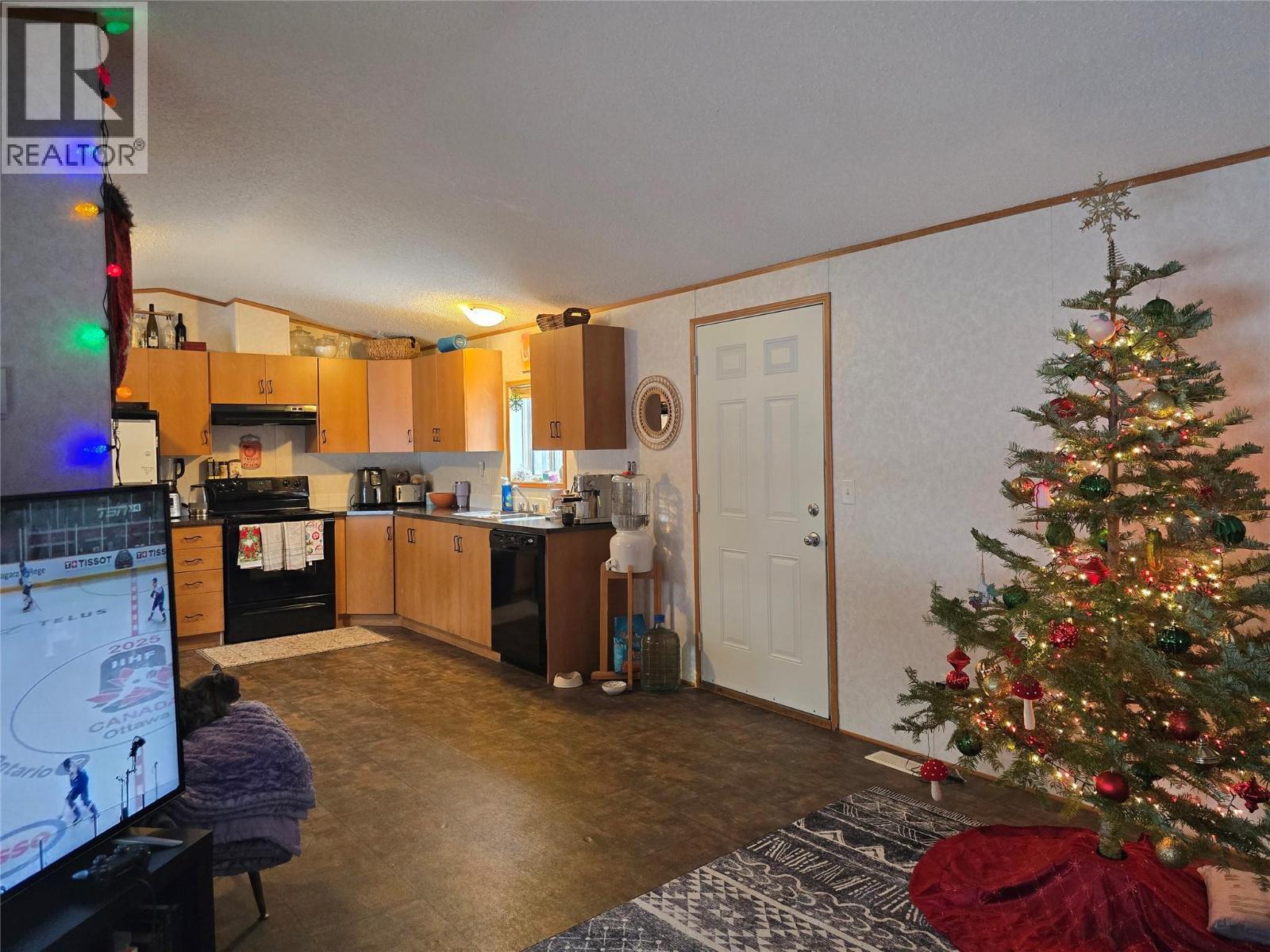 3888 Salmon River Road, Falkland