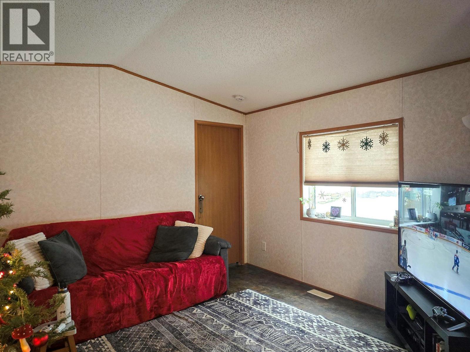 3888 Salmon River Road, Falkland