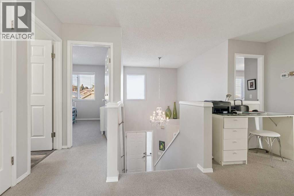 Single Family House for Sale in  Signal Ridge Heights SW Signal Hill Calgary 