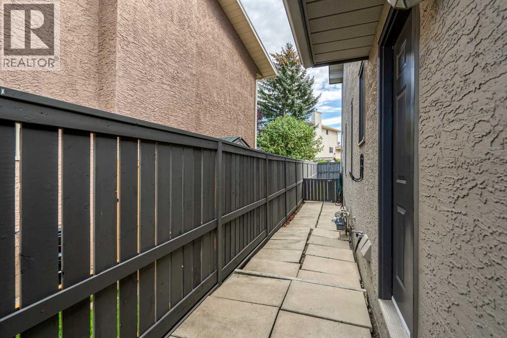 Single Family House for Sale in  Signal Ridge Heights SW Signal Hill Calgary 