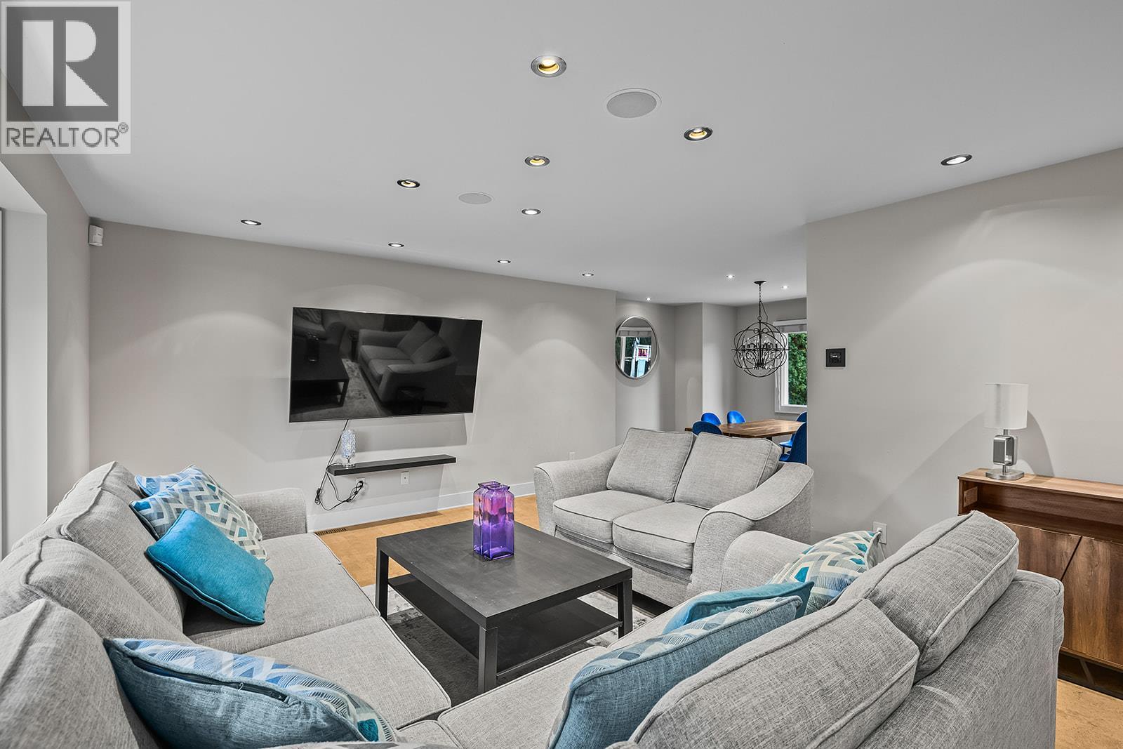  875 Coronado Crescent, Kelowna