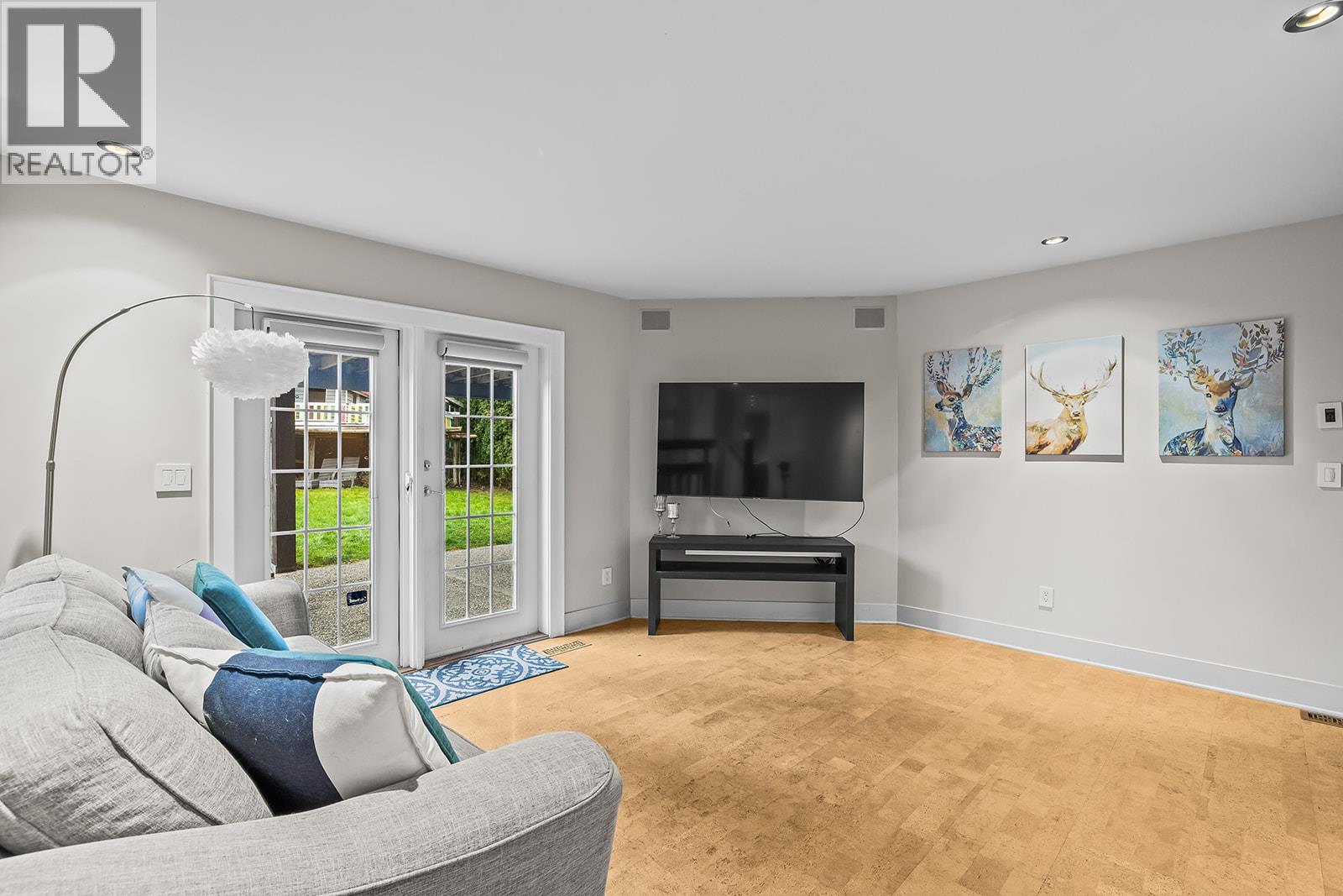  875 Coronado Crescent, Kelowna