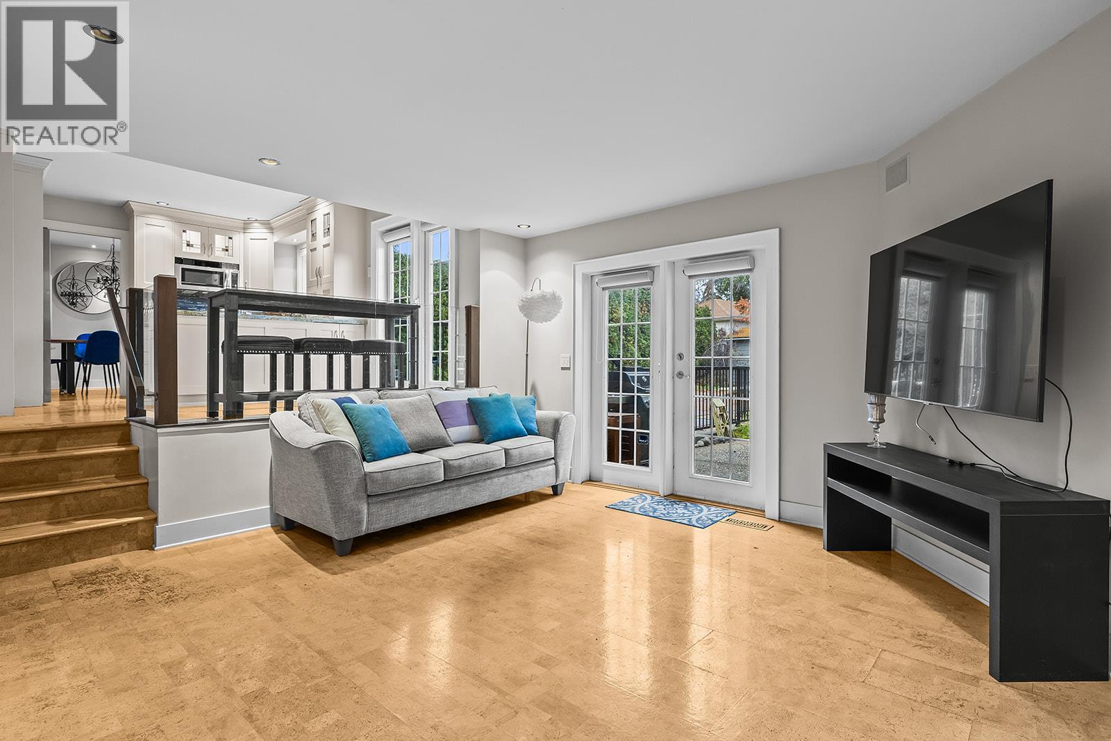  875 Coronado Crescent, Kelowna