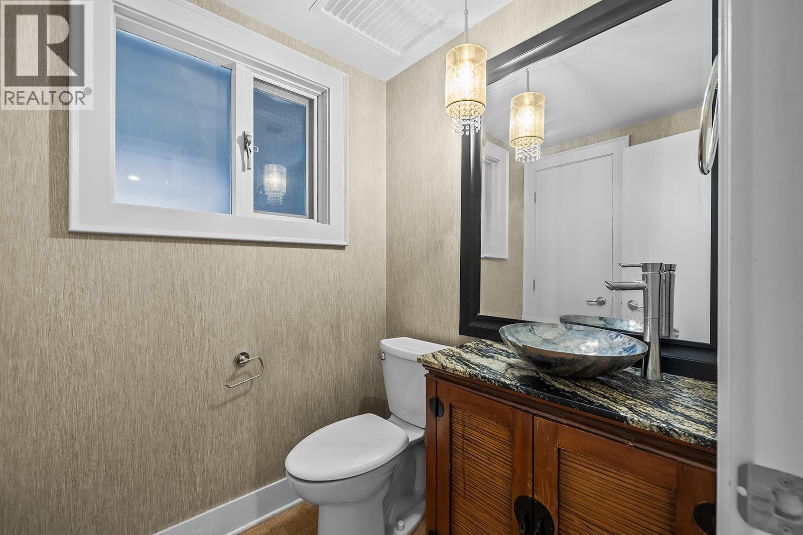  875 Coronado Crescent, Kelowna