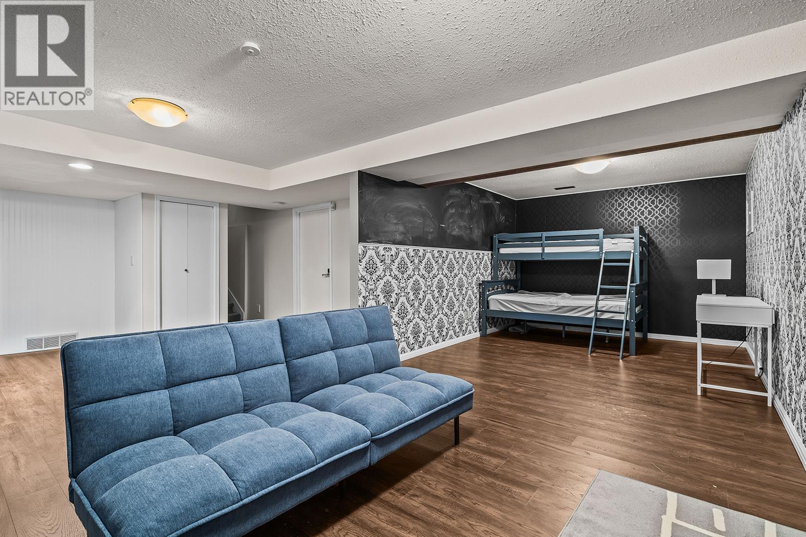  875 Coronado Crescent, Kelowna