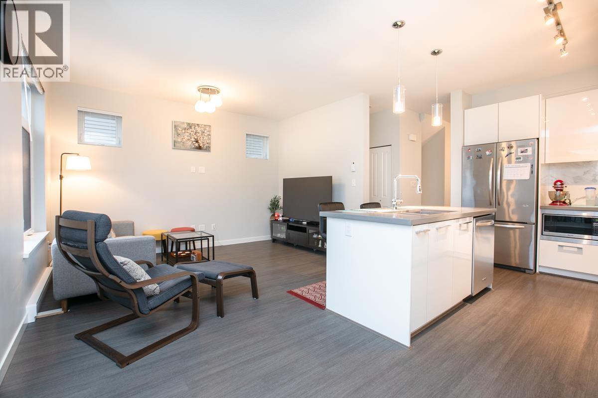 62 3400 DEVONSHIRE AVENUE, Coquitlam