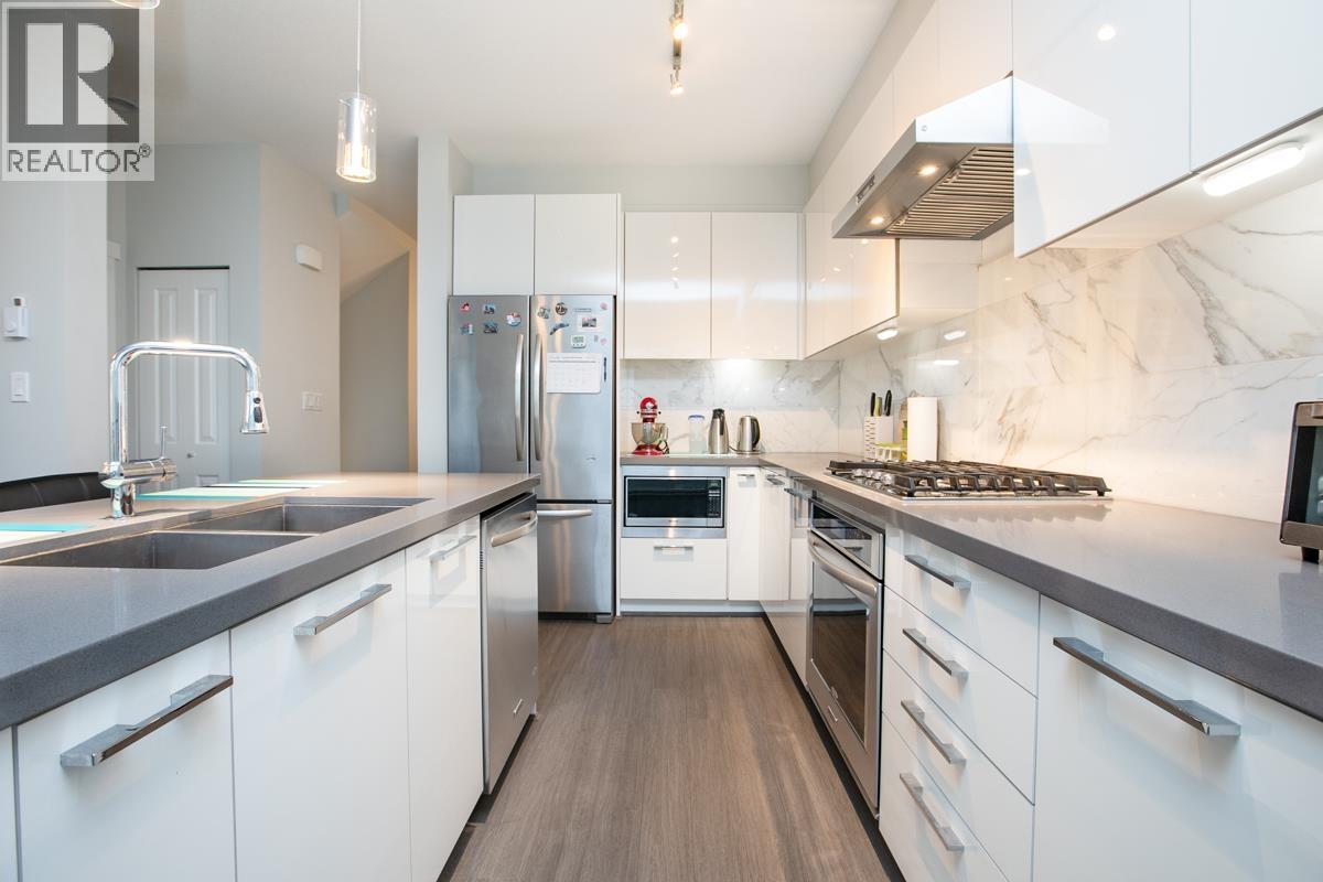 62 3400 DEVONSHIRE AVENUE, Coquitlam