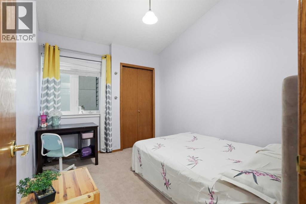 Single Family House Bi-level for Sale in  Arbour Lake Way NW Arbour Lake Calgary 