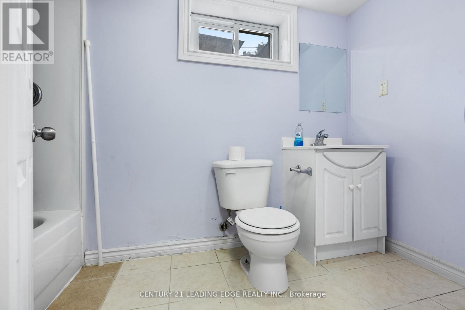 96 OAKES AVENUE - 24