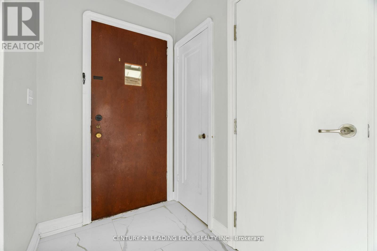 96 OAKES AVENUE - 7