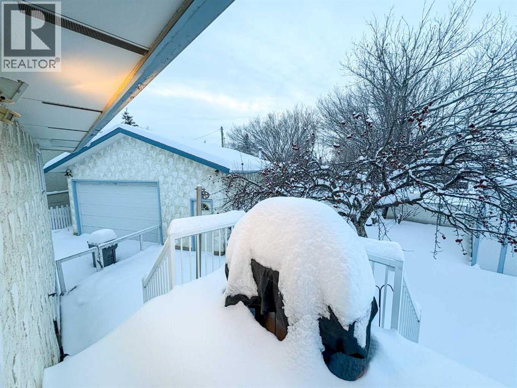 Single Family House Bi-level for Sale in  A Avenue Mountview Grande Prairie 