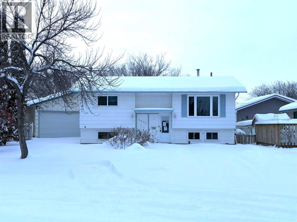 Single Family House Bi-level for Sale in  A Avenue Mountview Grande Prairie 