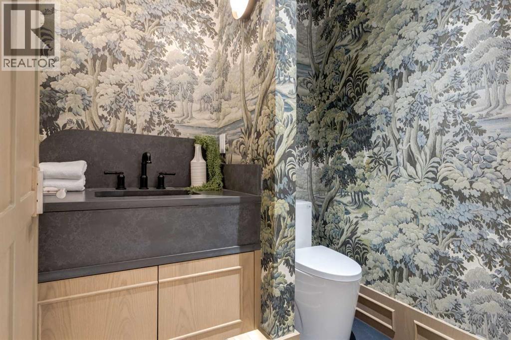 Single Family House for Sale in   Avenue SW Elbow Park Calgary 