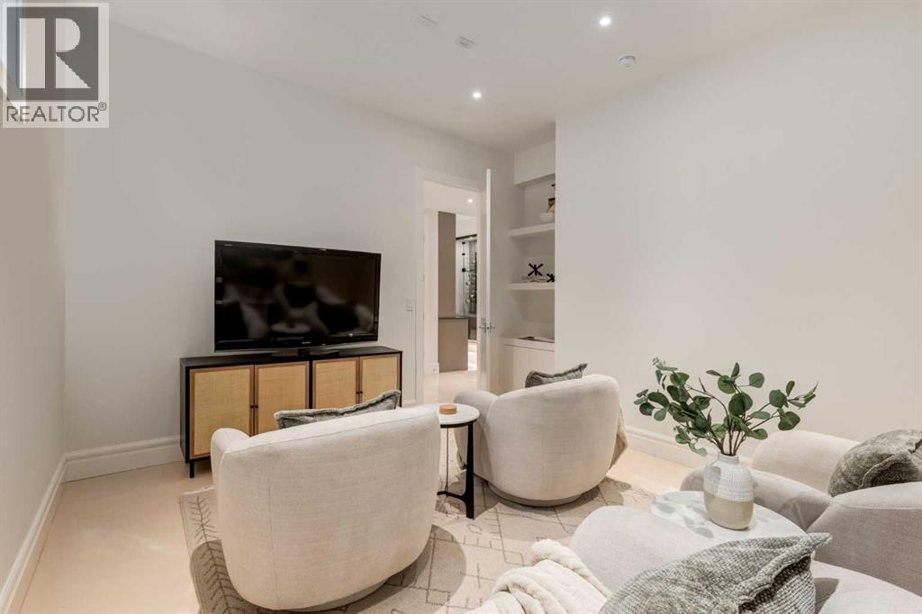 Single Family House for Sale in   Avenue SW Elbow Park Calgary 