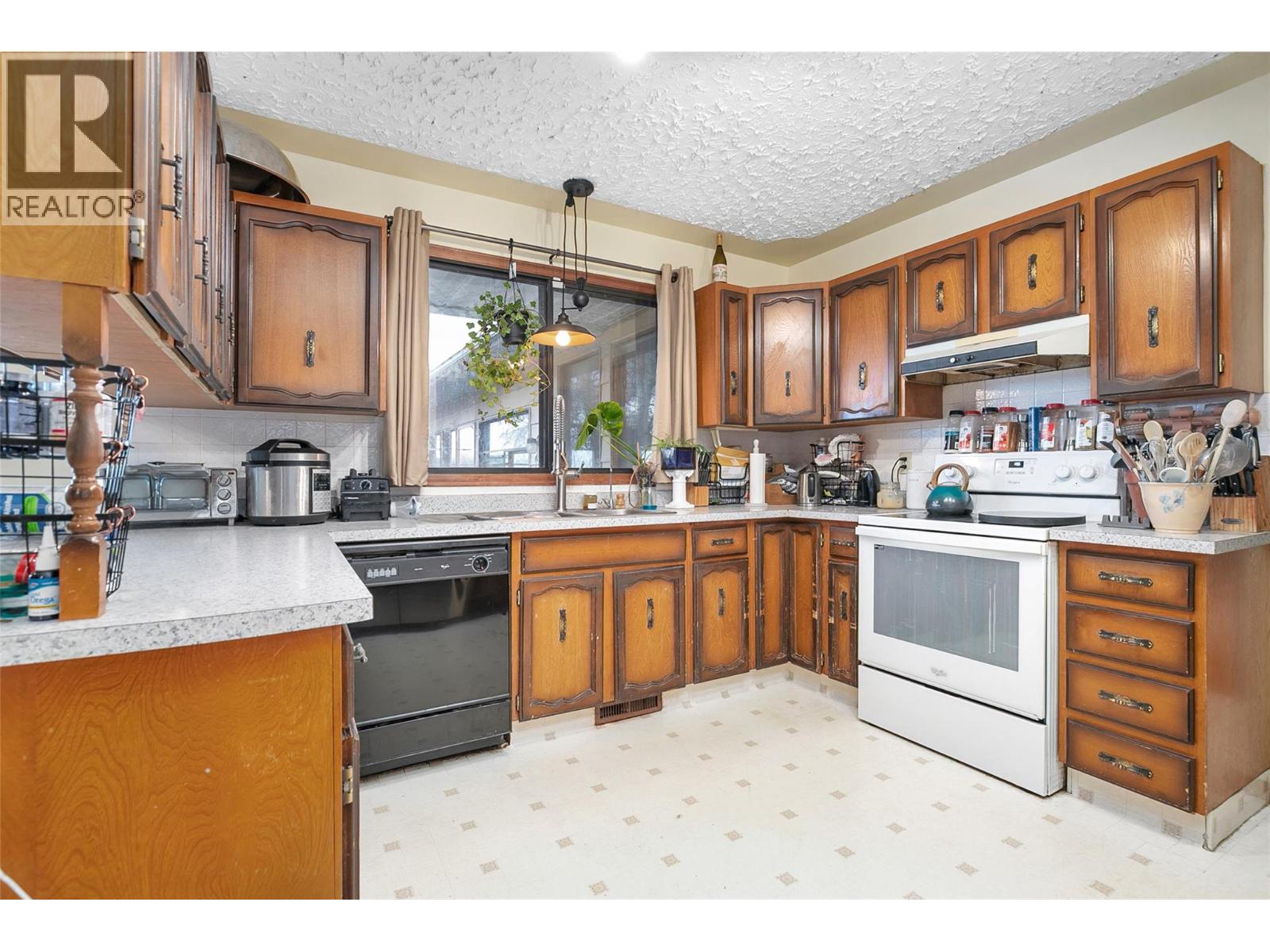  3311 Glencoe Road, West Kelowna