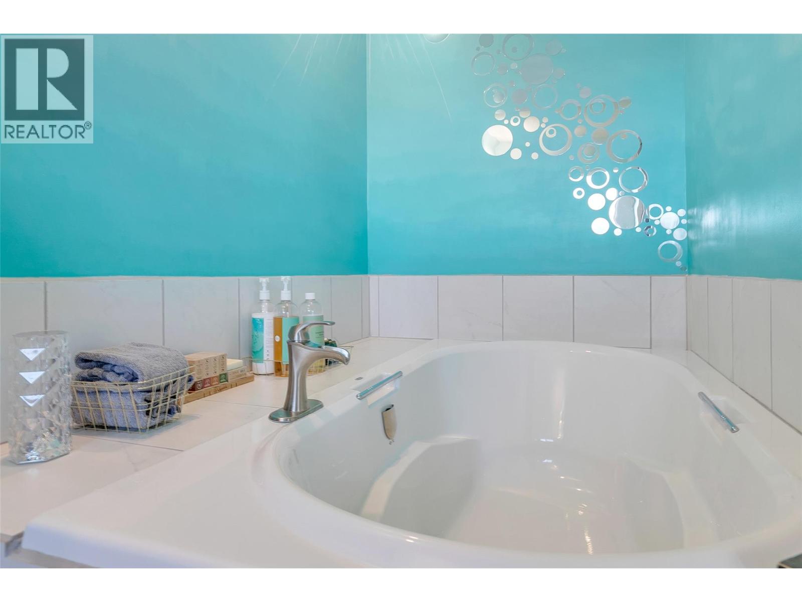  3311 Glencoe Road, West Kelowna