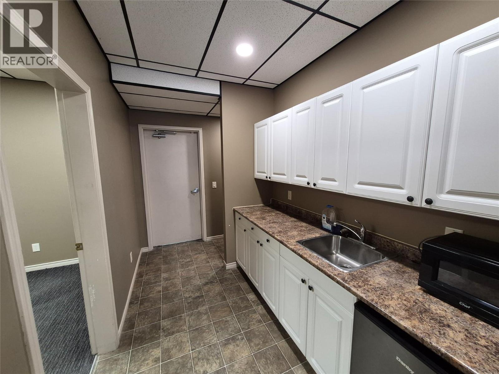 3 3302 Appaloosa Road, Kelowna