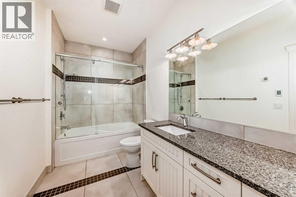 Single Family House for Sale in   Avenue NW West Hillhurst Calgary 