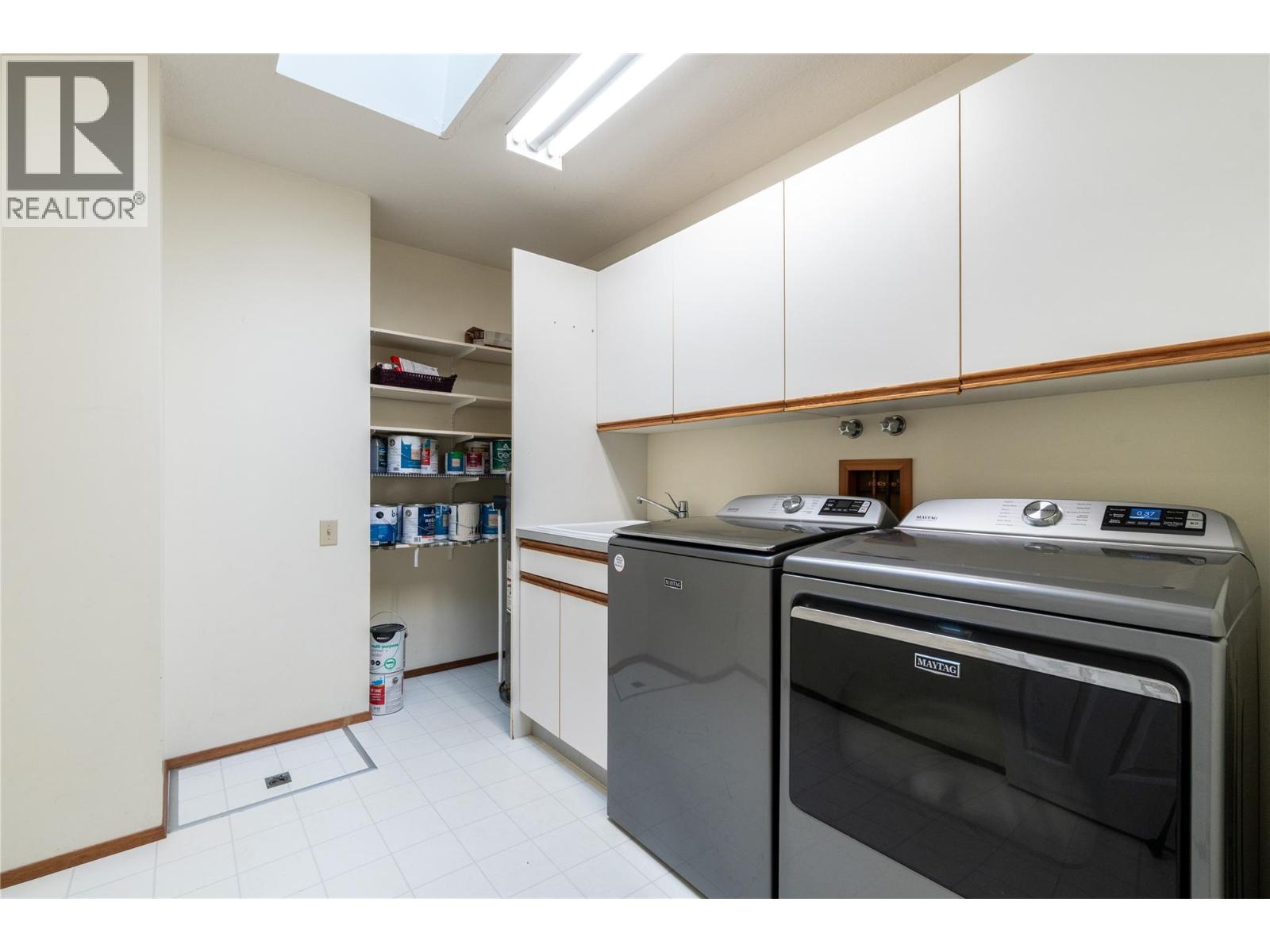  401 97A Highway, Sicamous