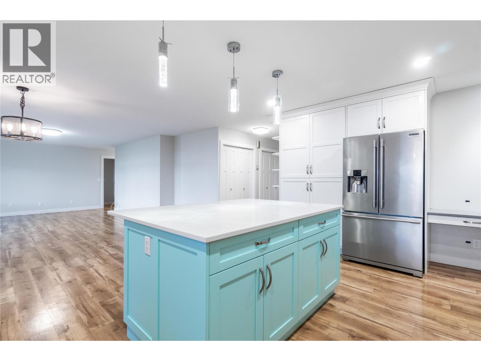  401 97A Highway, Sicamous