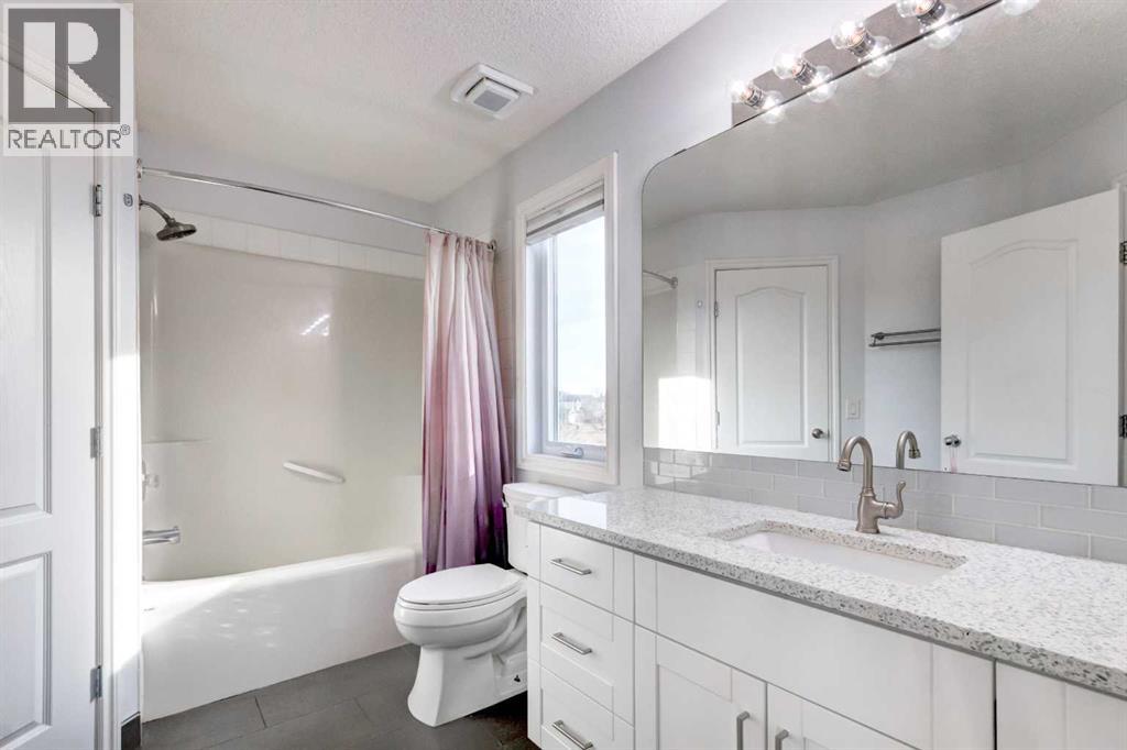 Single Family House for Sale in  Chapalina Park Crescent SE Chaparral Calgary 