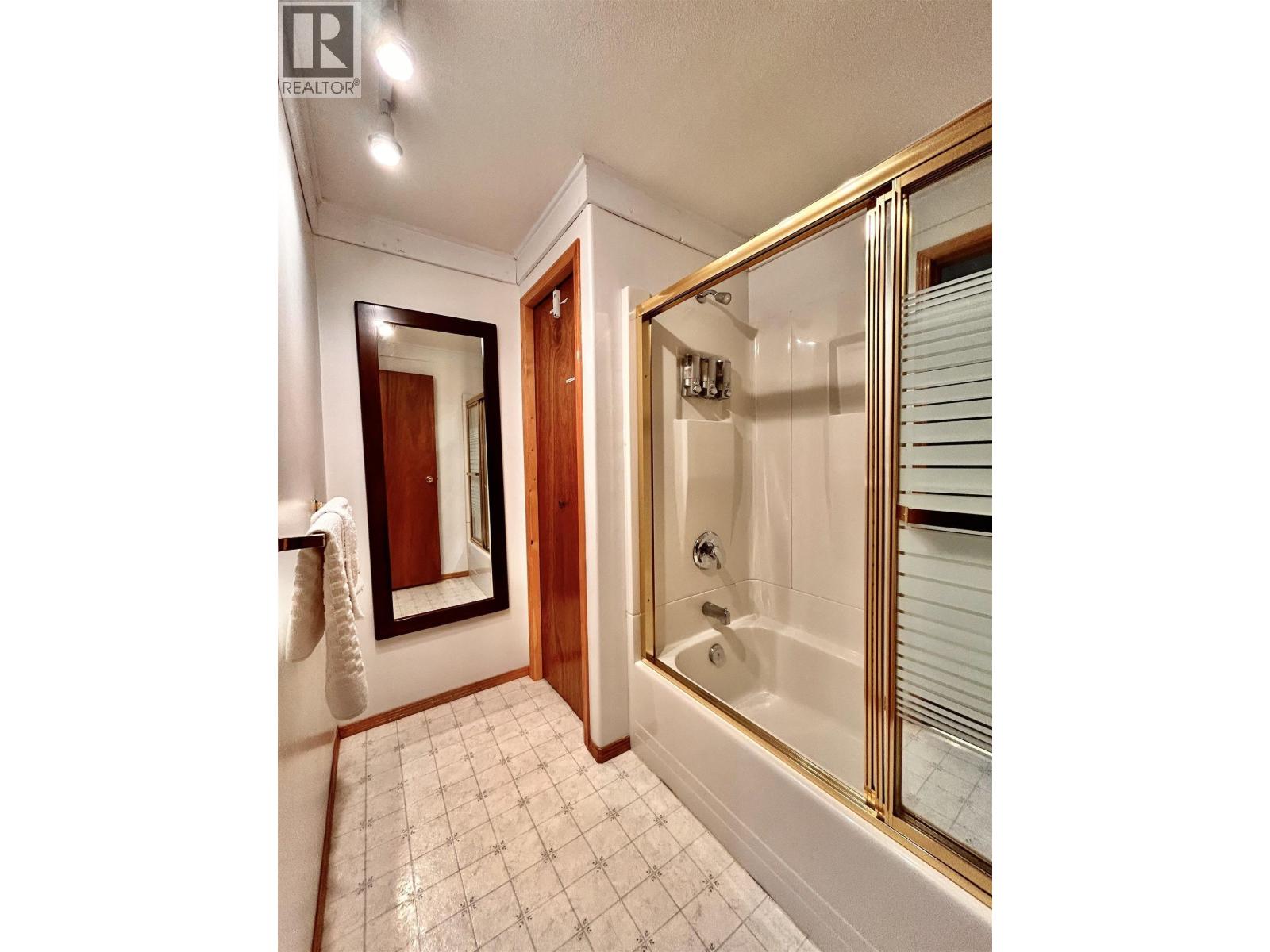 1940 CRANBERRY PLACE - 25