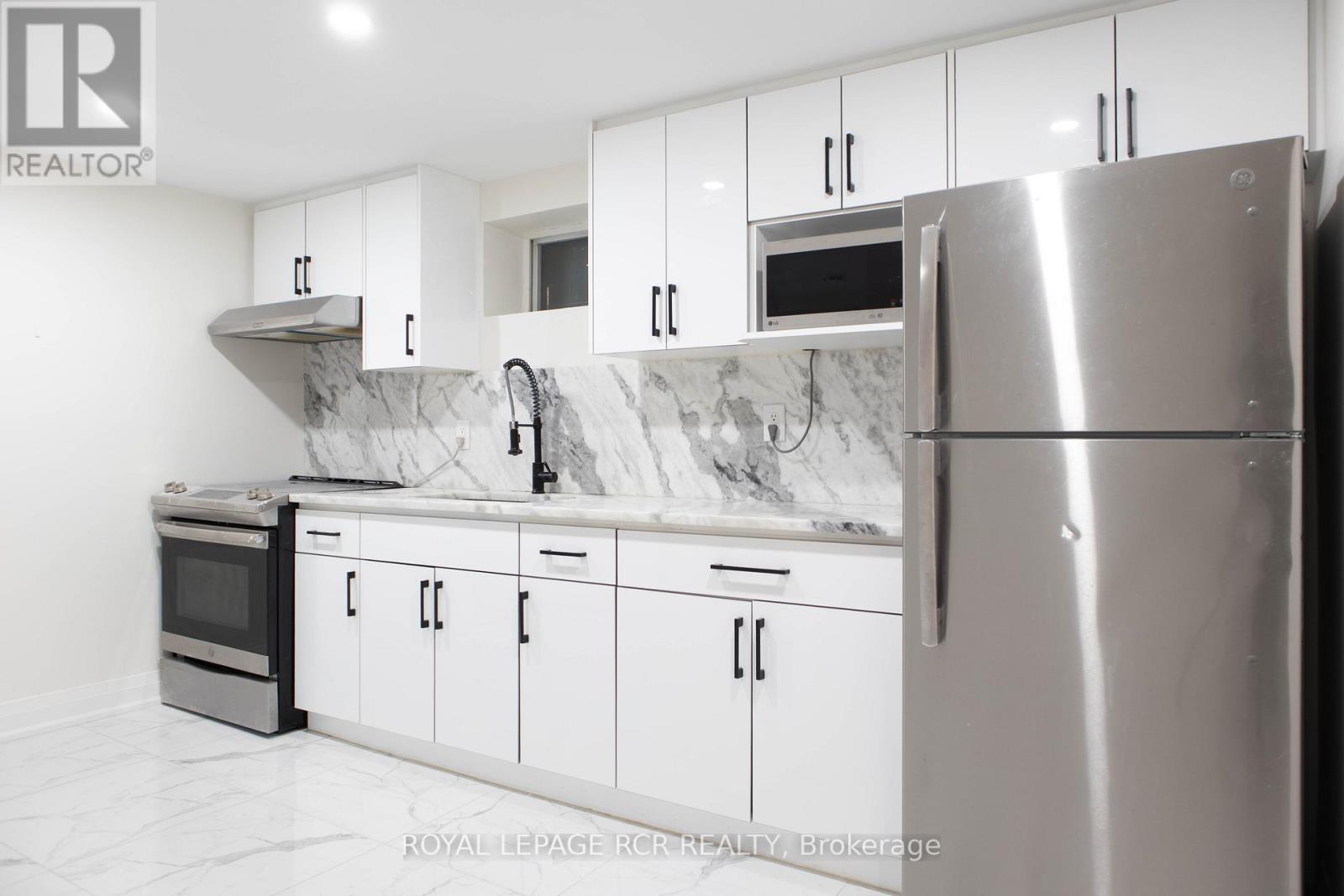 36 ELECTRO ROAD - Photo 2 of 21, Toronto (Wexford-Maryvale), Ontario