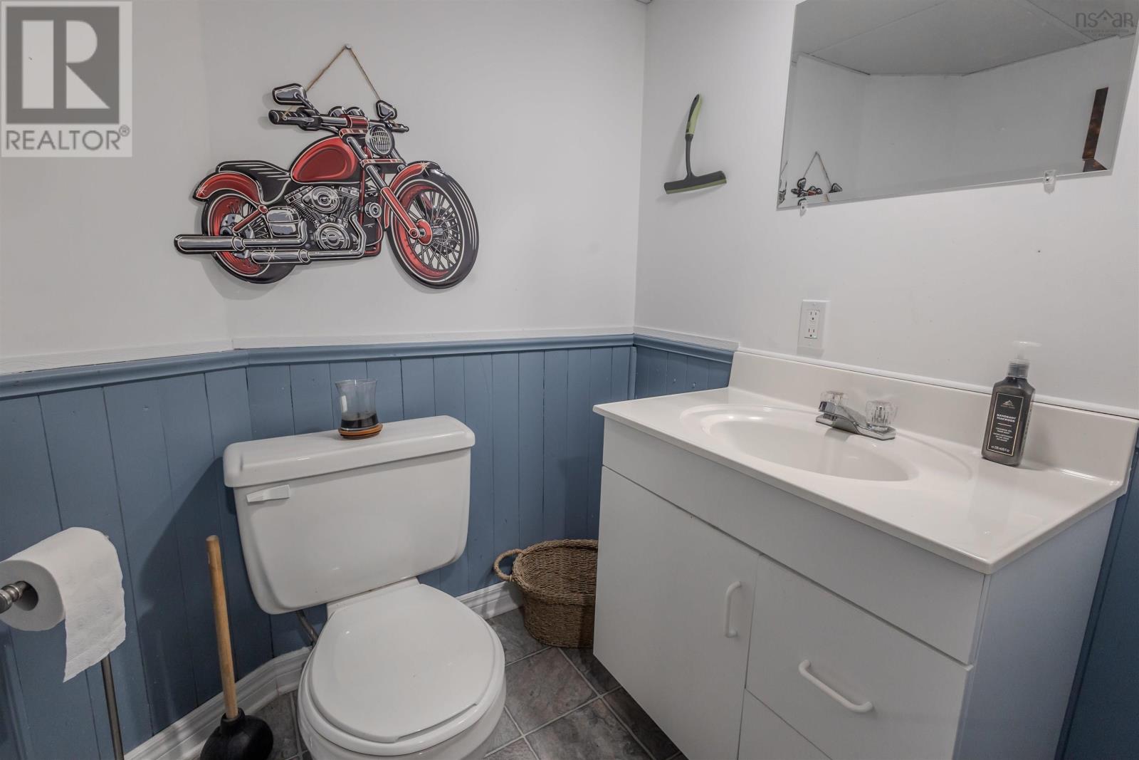 Property 15 of 35 of 112 South Street