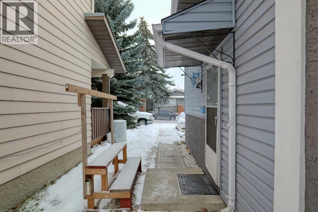 Single Family House Bi-level for Sale in  Shawmeadows Road SW Shawnessy Calgary 