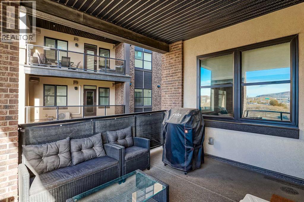 2208, 80 Greenbriar Place NW, Calgary, Alberta